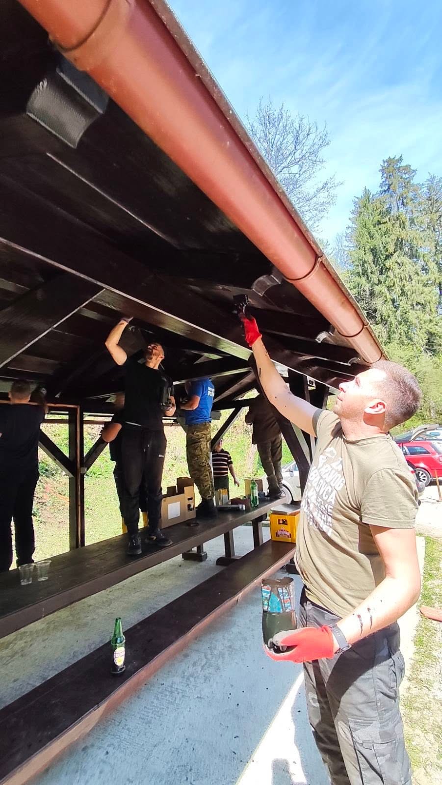 Volonterski radni dan, uređenje nadstrešnice